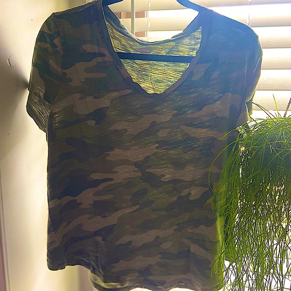 Camo Old navy blouse